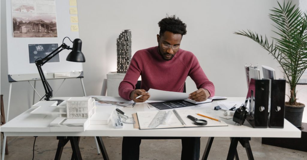 The Road to Success: 6 Tips for Young Architects on Building a Thriving Career